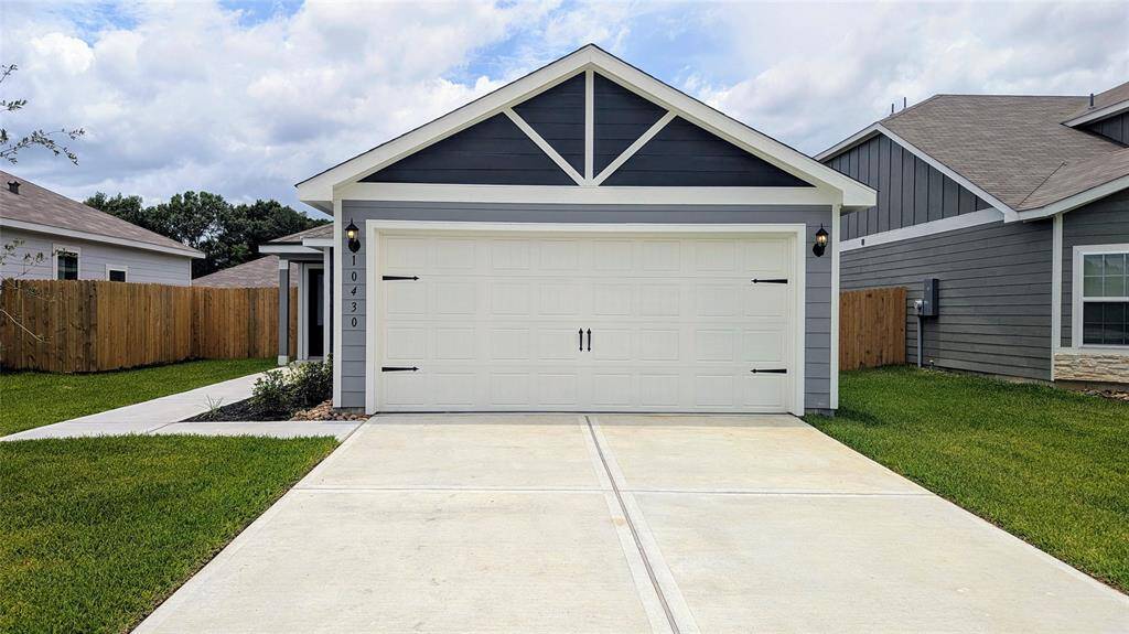 This beautiful three bedroom home features two bathrooms and is loaded with amenities.