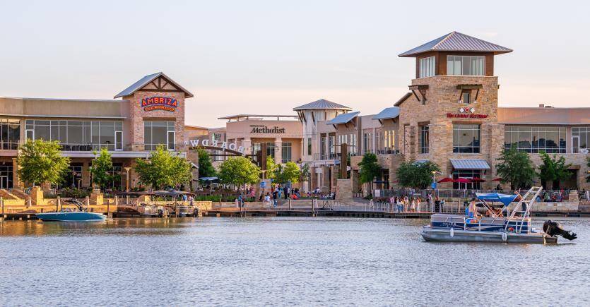 Eat, shop, play at the Boardwalk. Just a quick walk down the street or a short water taxi ride from the Sunset Harbor Marina.