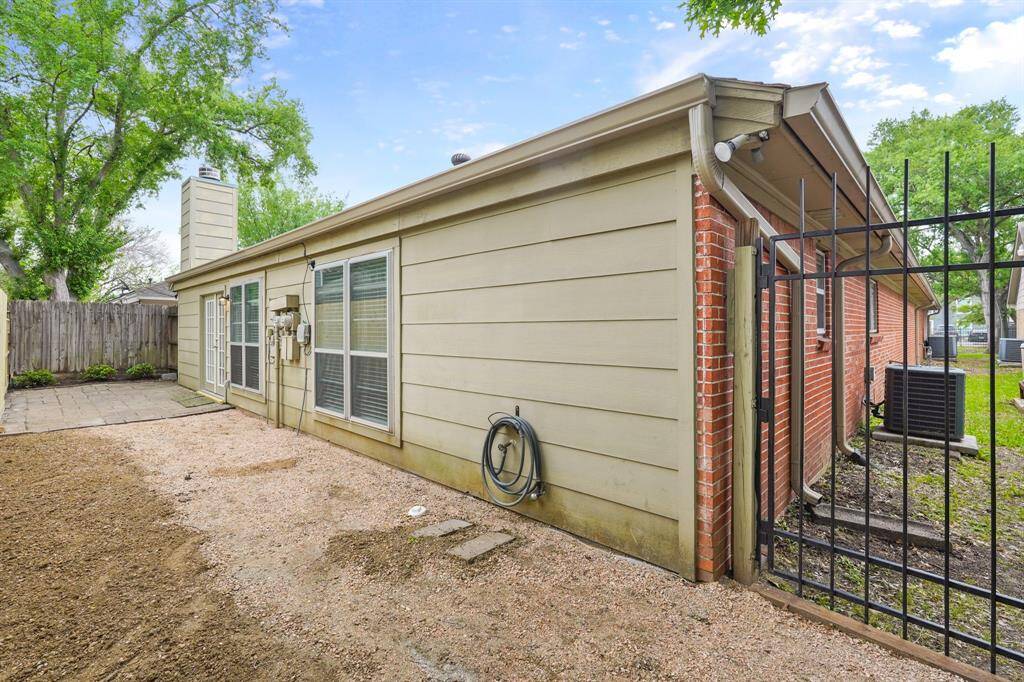 Enjoy the private backyardspace with bricked paved patio and gravel making it easy to maintain!