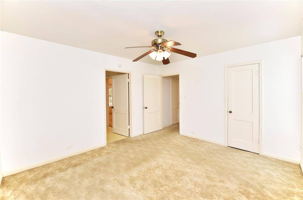 One of the bedrooms. This room also boasts solid OAK hardwood floors under the carpet.