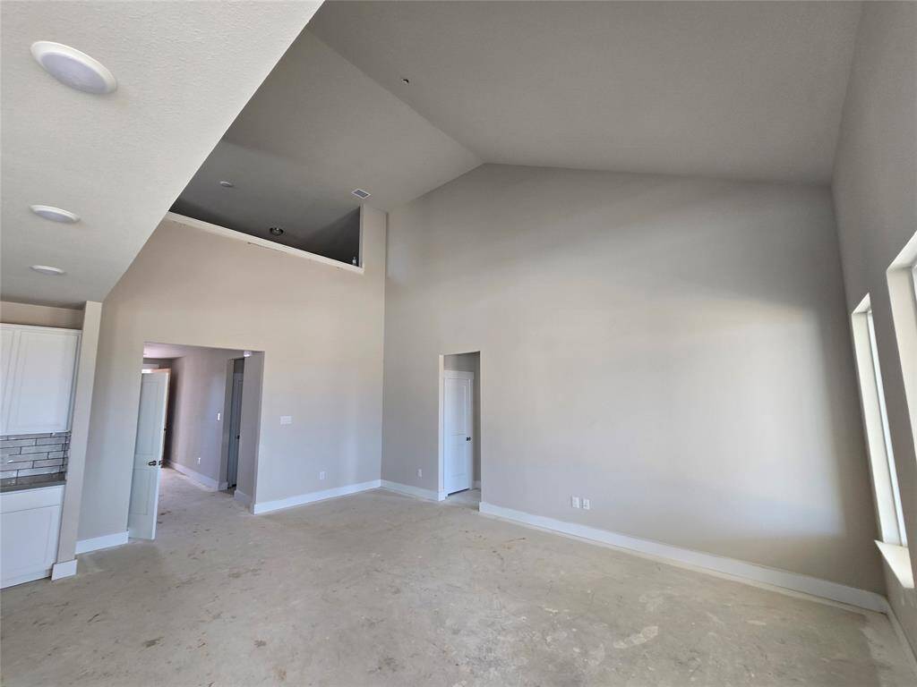Natural light glistens through every inch of this stunner!