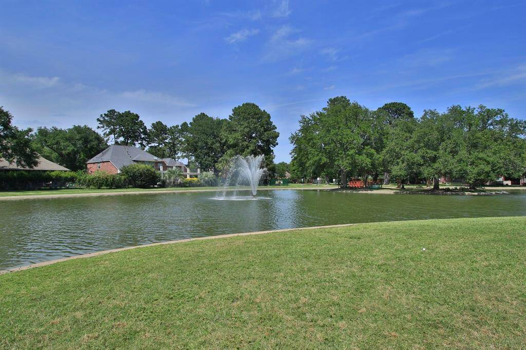 Nice walking trail around the pond. Pond has a bridge with a nice island for fishing, having a picnic or just relaxing.