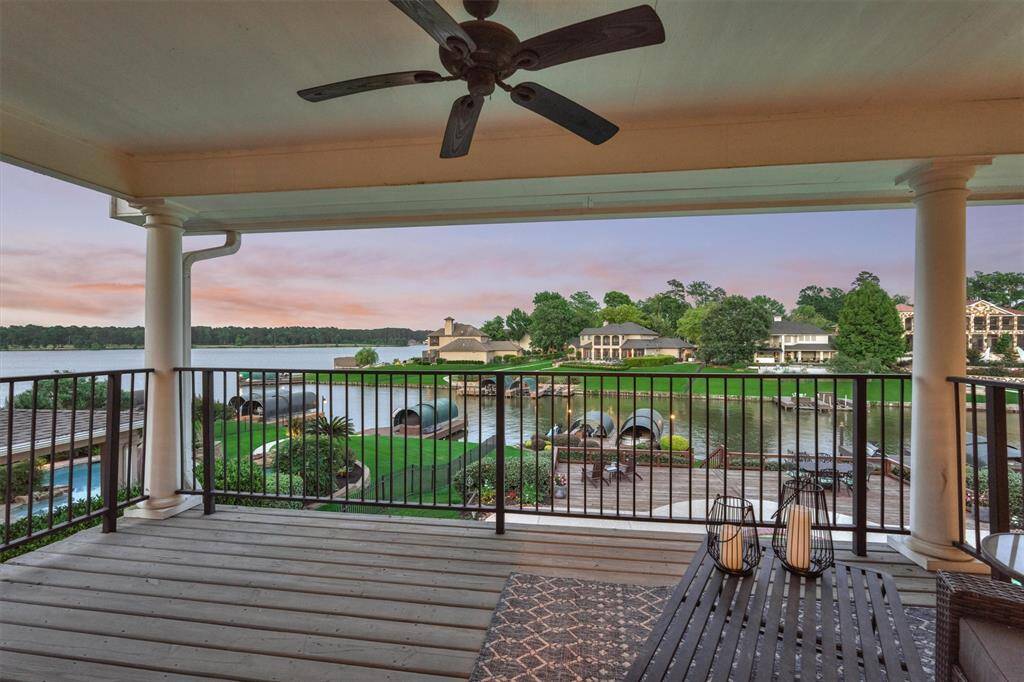 This private balcony is located off of the game room and provides the best views of the lake.