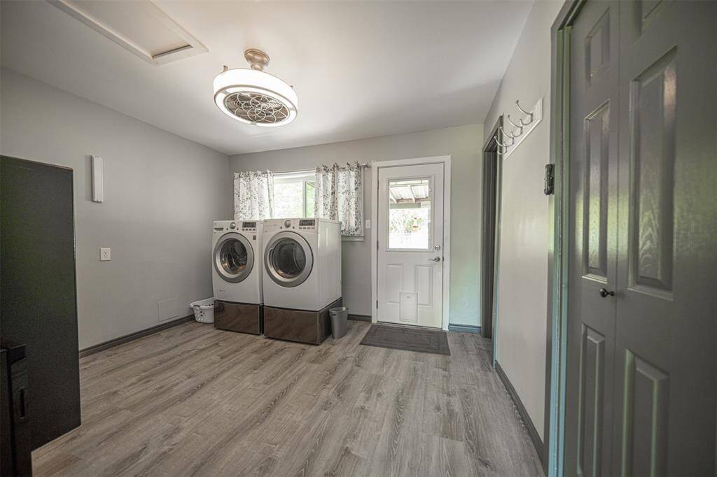UTILITY ROOM/BACK PORCH EXIT