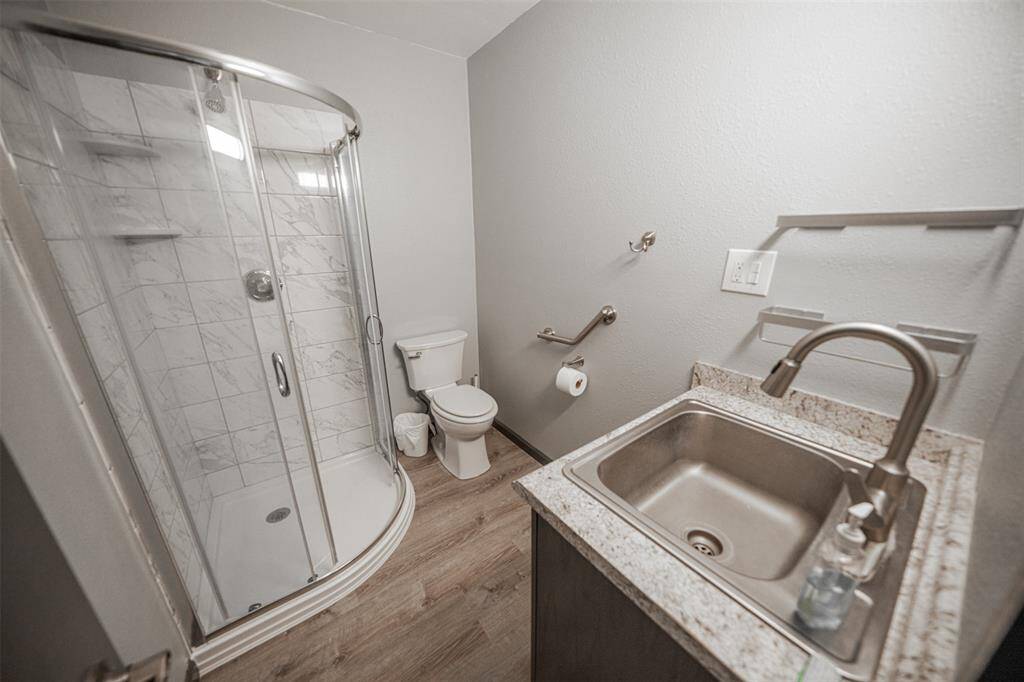 FULL UTILITY BATH