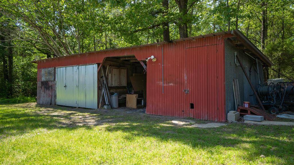 BARN/STORAGE