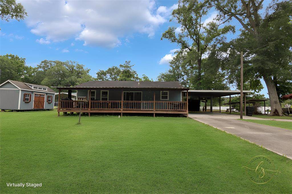 Welcome Home!! 134 Magnolia Point Dr(Virtually Staged to remove vehicles)