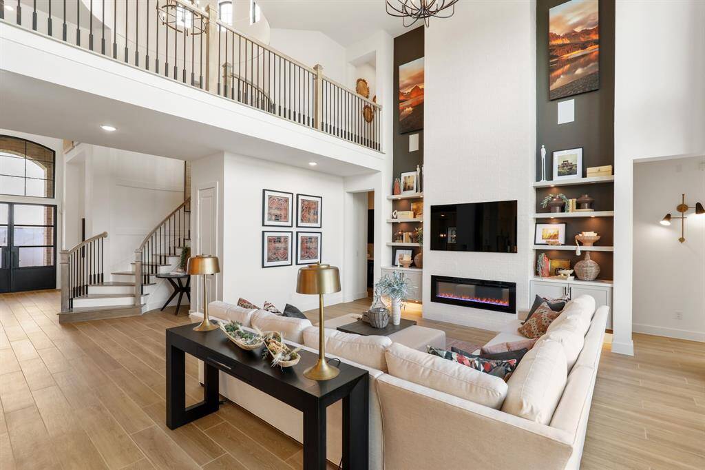 REPRESENTATIVE PHOTO: Colors and options vary. Confirm options and selections with onsite Community Sales Manager.