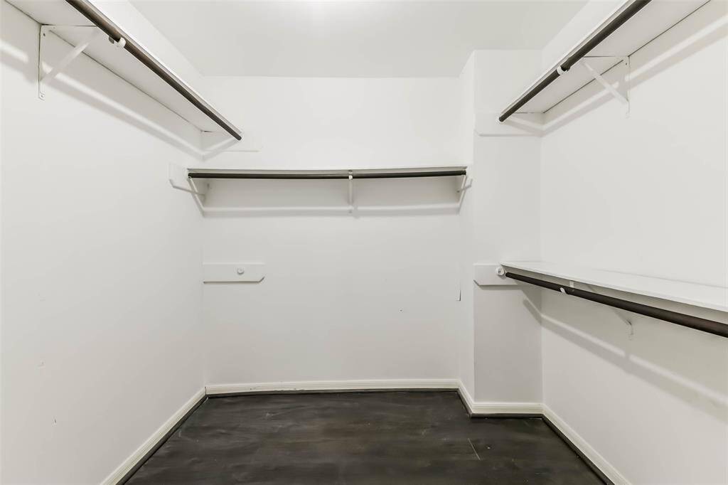 Walk-in closet
