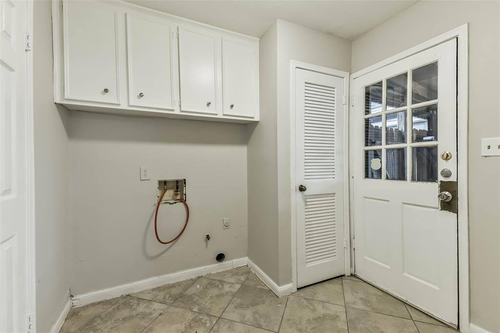 Laundry room in house