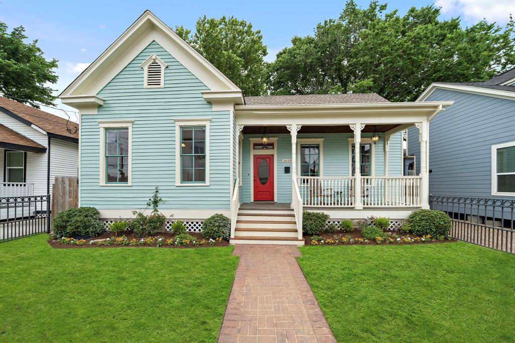 WELCOME HOME to 1610 Crockett - Respectfully Restored (2014) 2 bed / 1 bath single family home (by local restoration firm FW Heritage). Located in the High First Ward Historic District and within Arts District Houston! Deep front porch and gingerbread details - all part of the charm of this historic home. Brazilian hardwood front steps - sanded and clear coated to show off it's natural wood grain!