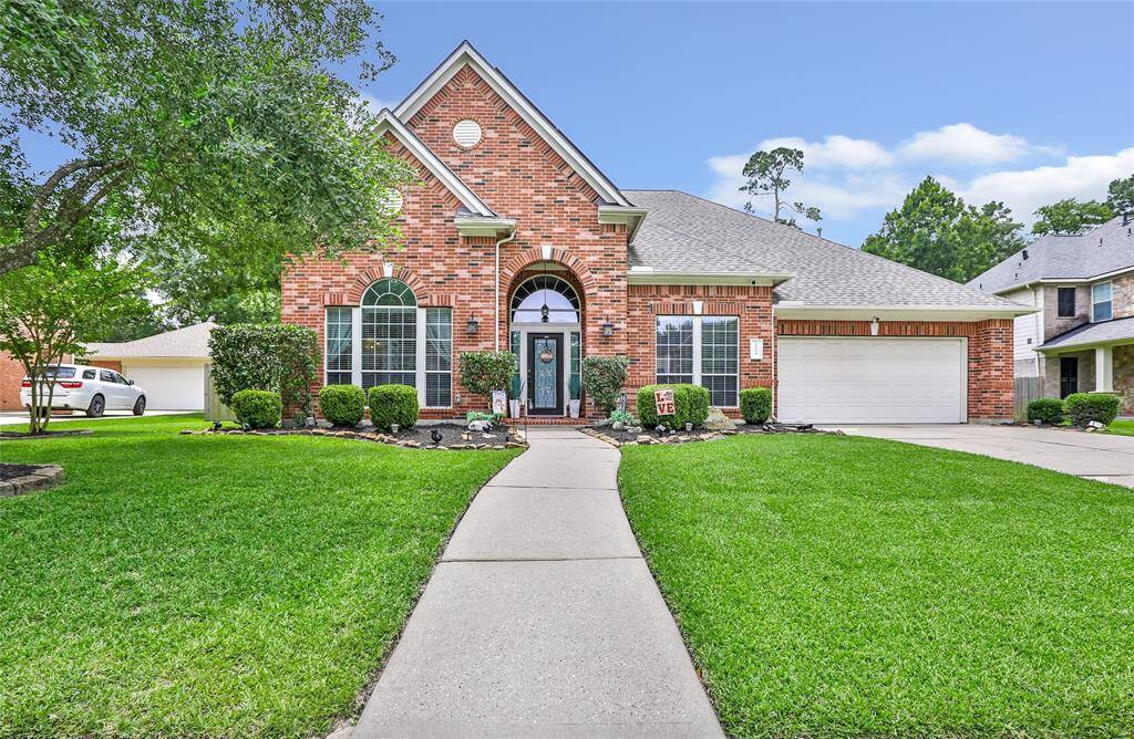 Welcome to 18018 Crescent Royale Way!