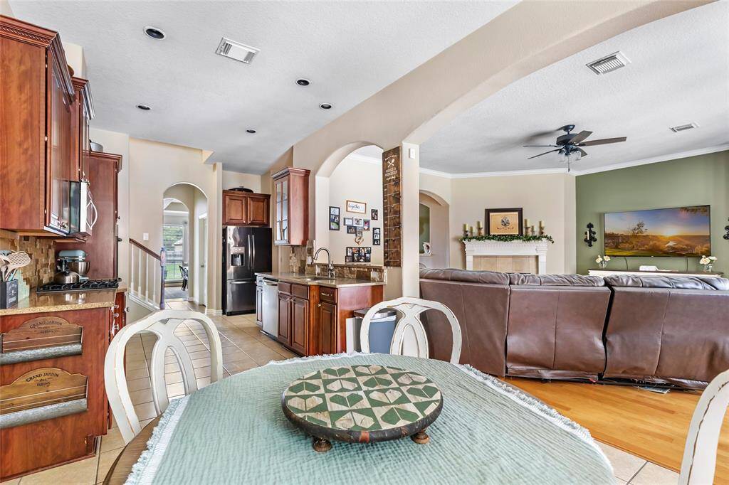 Kitchen and breakfast area is open to the living room.