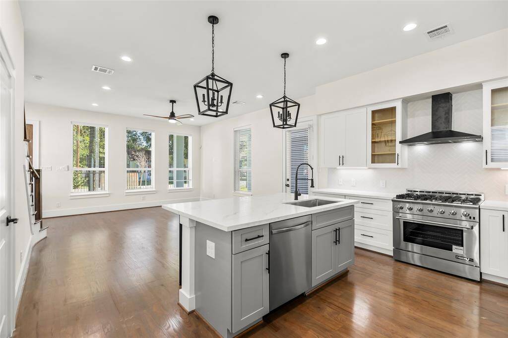 Premium appliances, quartz,