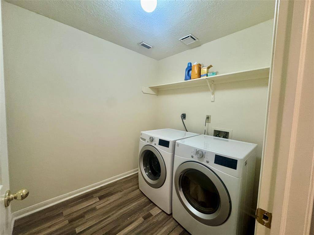 Great size laundry room.