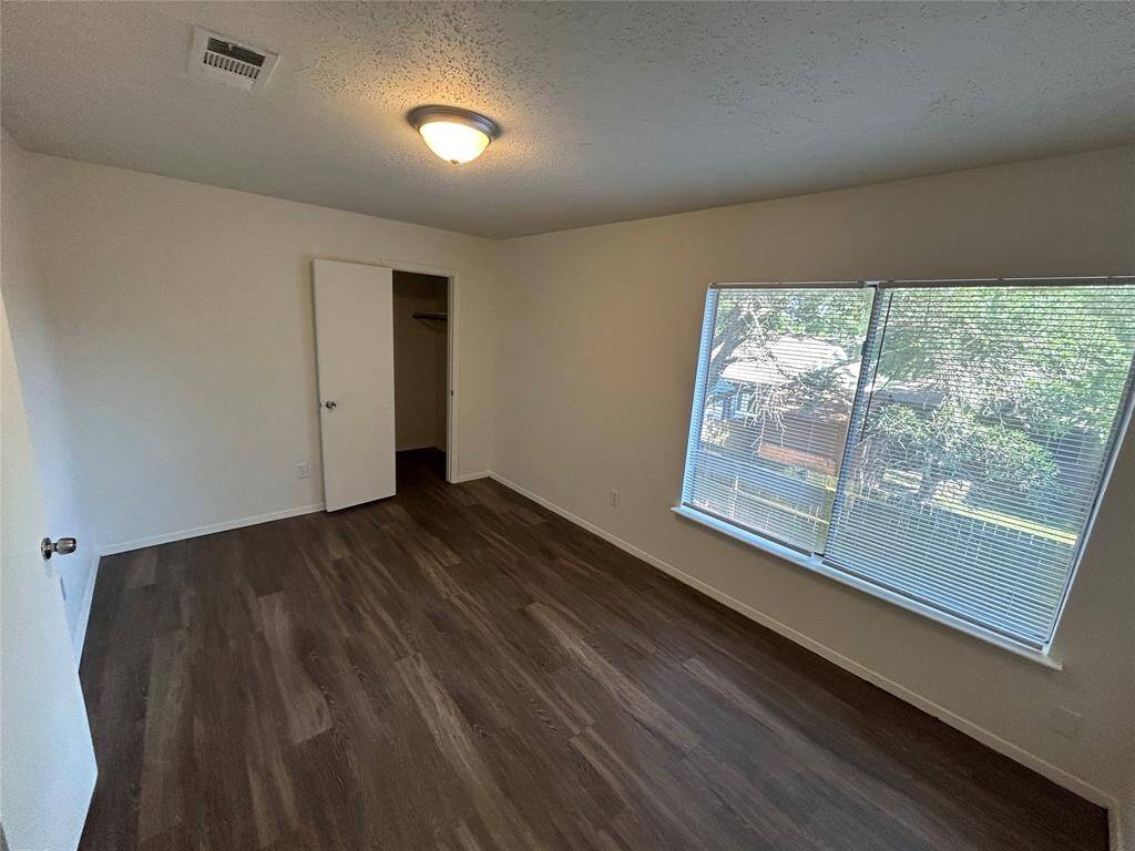 large 2nd bed