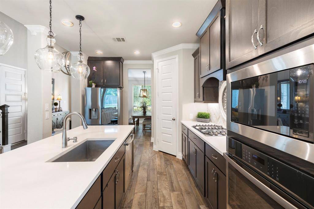 Enjoy the abundance amount of cabinets that help s keep everything organized and easily accessible.