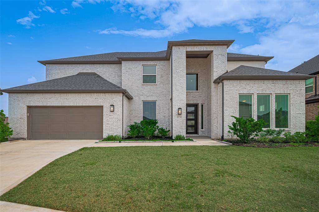 Welcome home! 21714 Jenolan Ridge Rd is in the beautiful community of Avalon at Cypress and has 5/6 bedrooms with 5.5 baths and 3 car garage!