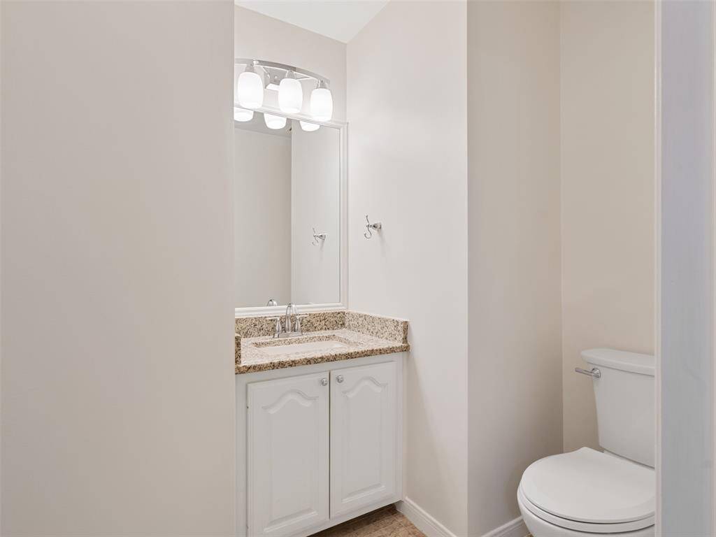 Half bath in room number 3