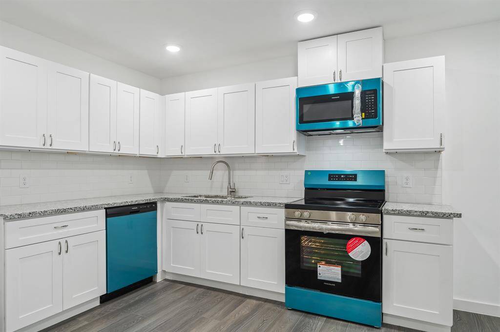 Model House Pictures - appliances offered with reasonable offers. To be installed 24-48 hrs prior to closing.
