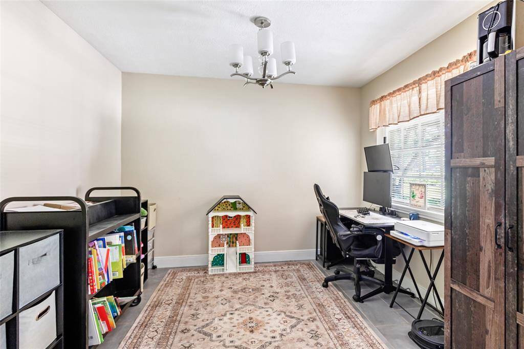 Office Space/Playroom/Bonus Room