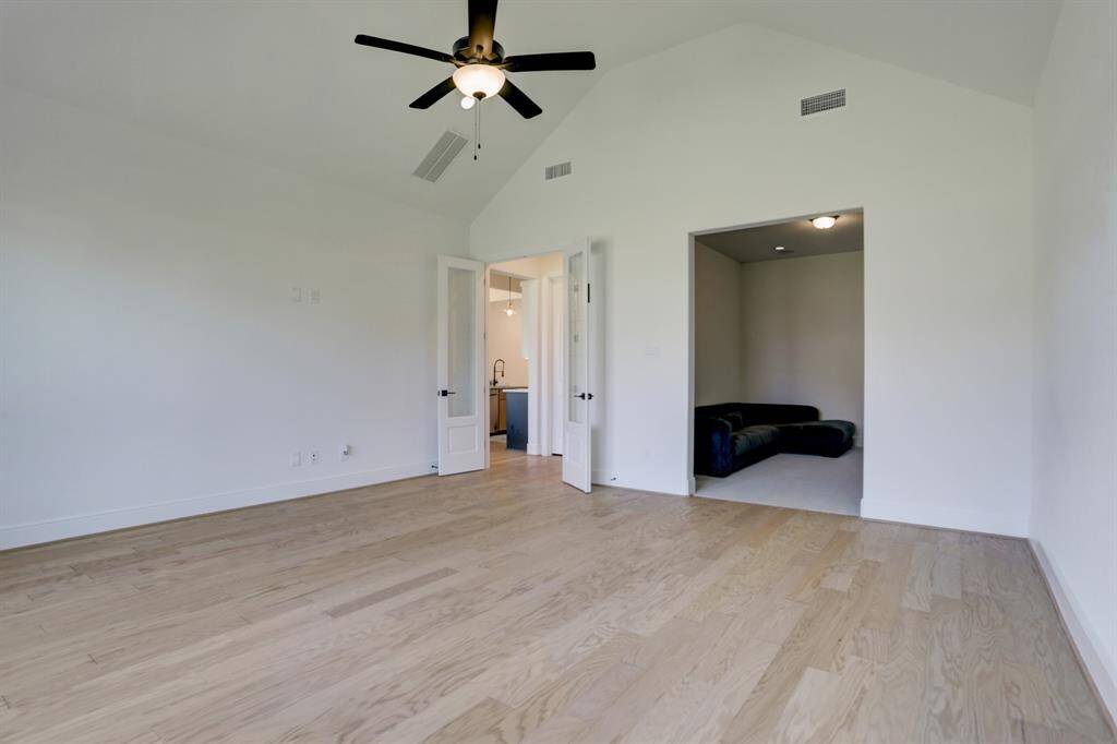 Seconary bedroom