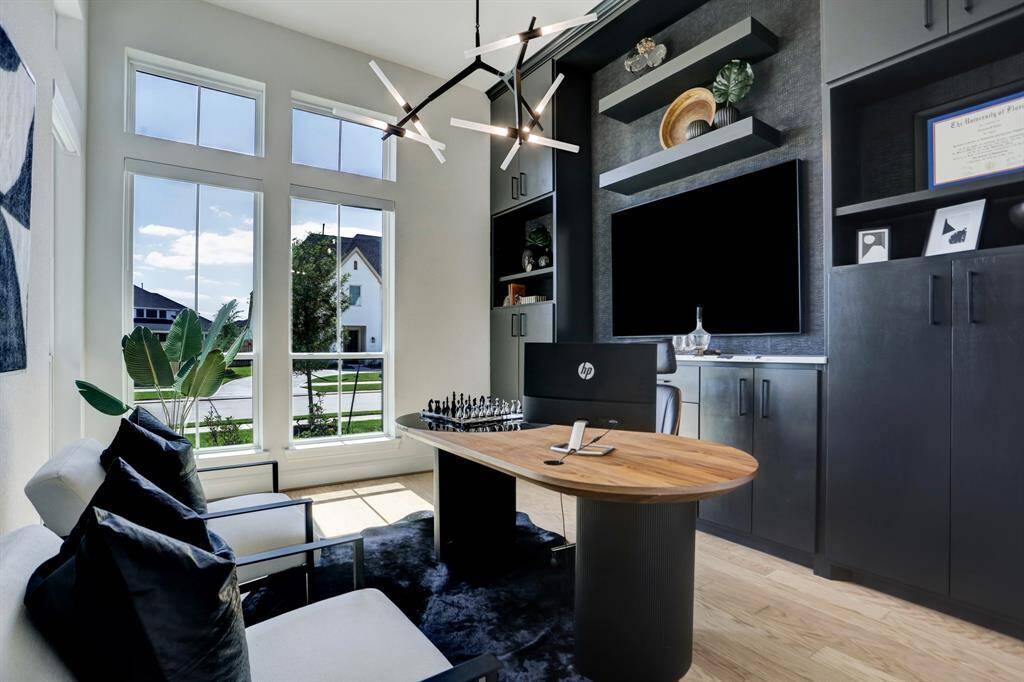 Custom made furniture fittings for the study that will remain with the home!