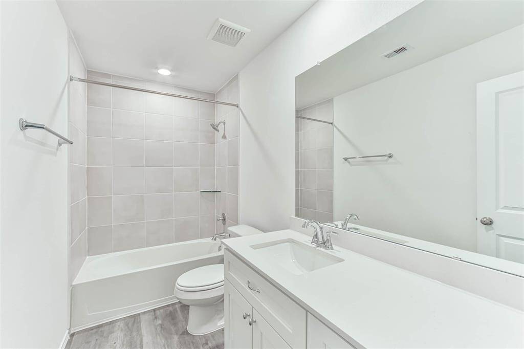 Quartz bathroom countertops. **Image representative of plan only and may vary as build**
