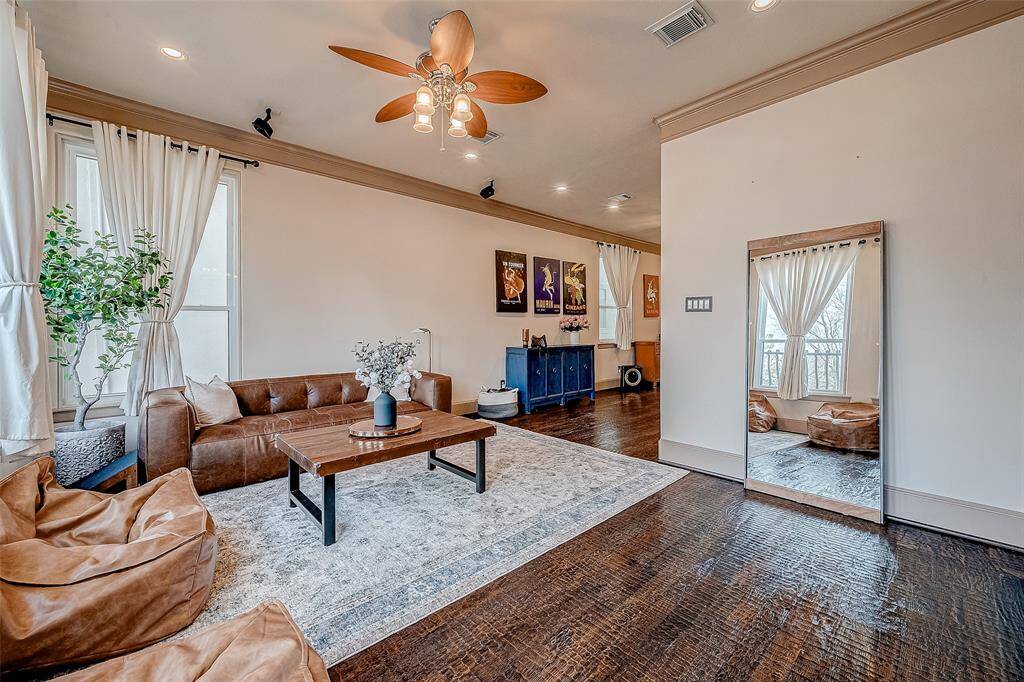 The large living space offers plenty of room for relaxation and entertaining, making it the perfect spot to unwind.