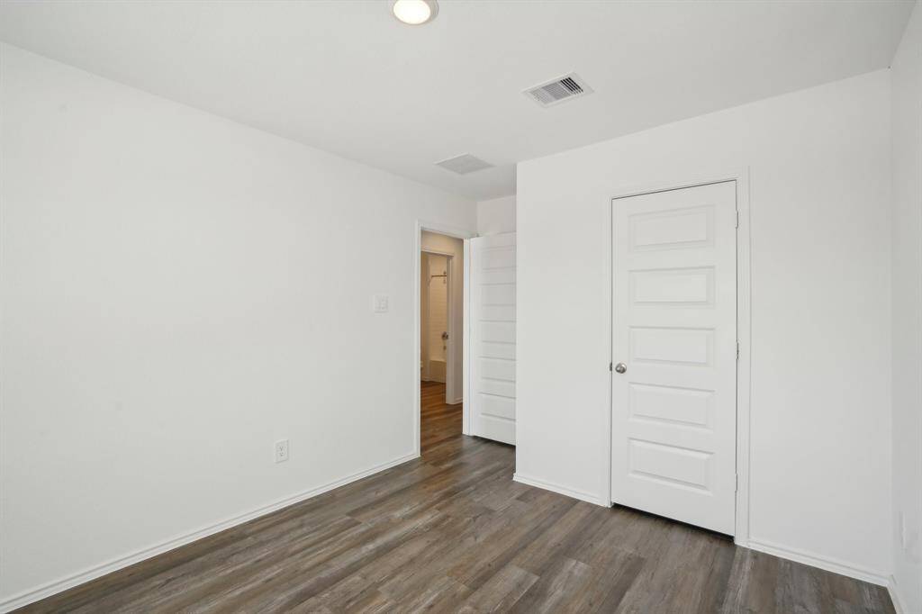 Secondary bedroom