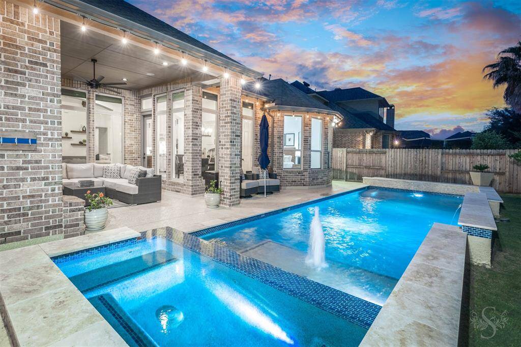 Although we tried to show you all the features of this home so you an get a vivid image, you have to come see it for yourself!