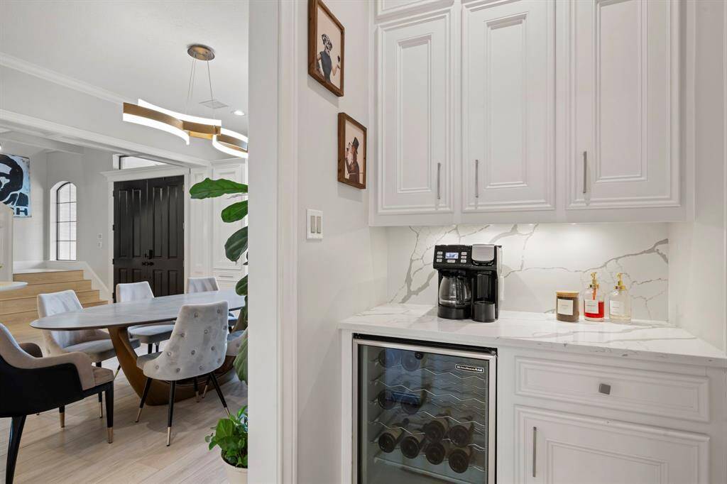 Butlers nook in between formal dining and kitchen