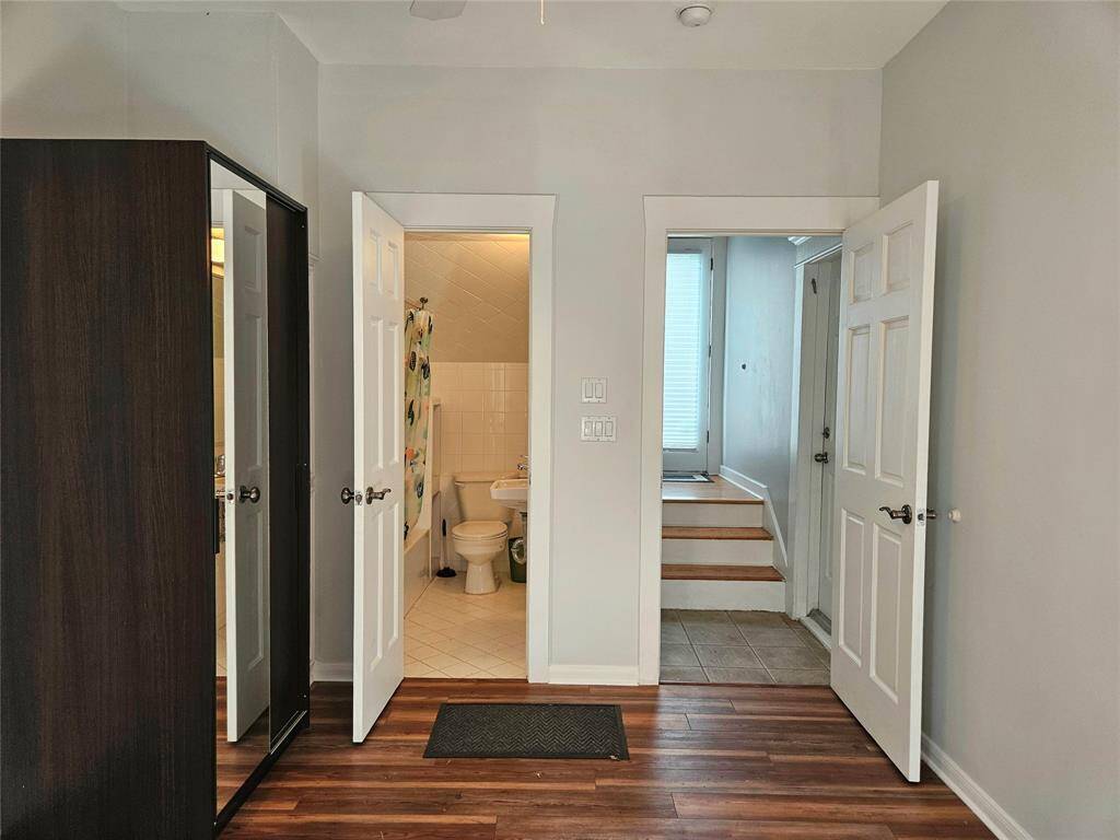 Bed III w/bathroom