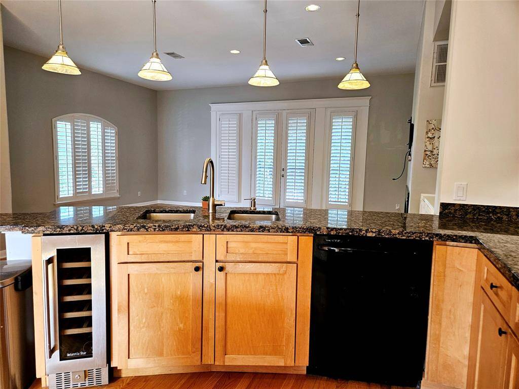 Wine chiller included in kitchen