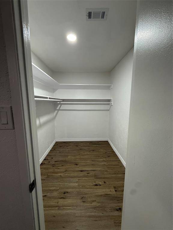 Walk in closet