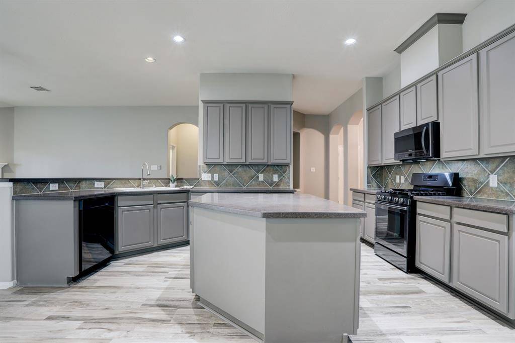 Samsung freestanding stove/oven (5 burners), Samsung microwave and Samsung dishwasher...