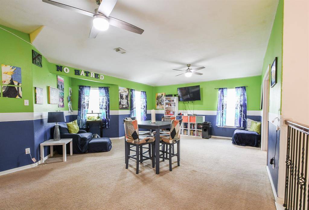 This home just keeps expanding before our eyes! Look at the room, left!