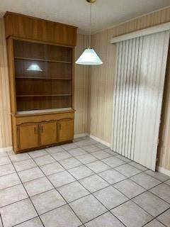 Dining room built in china cabinet