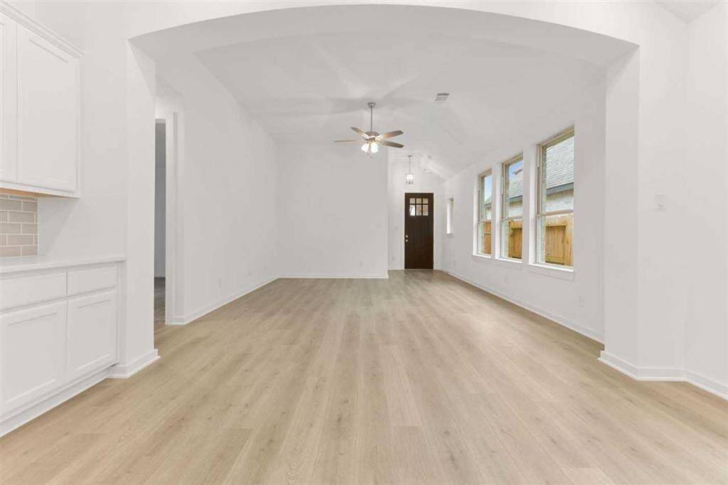 Living Room 4