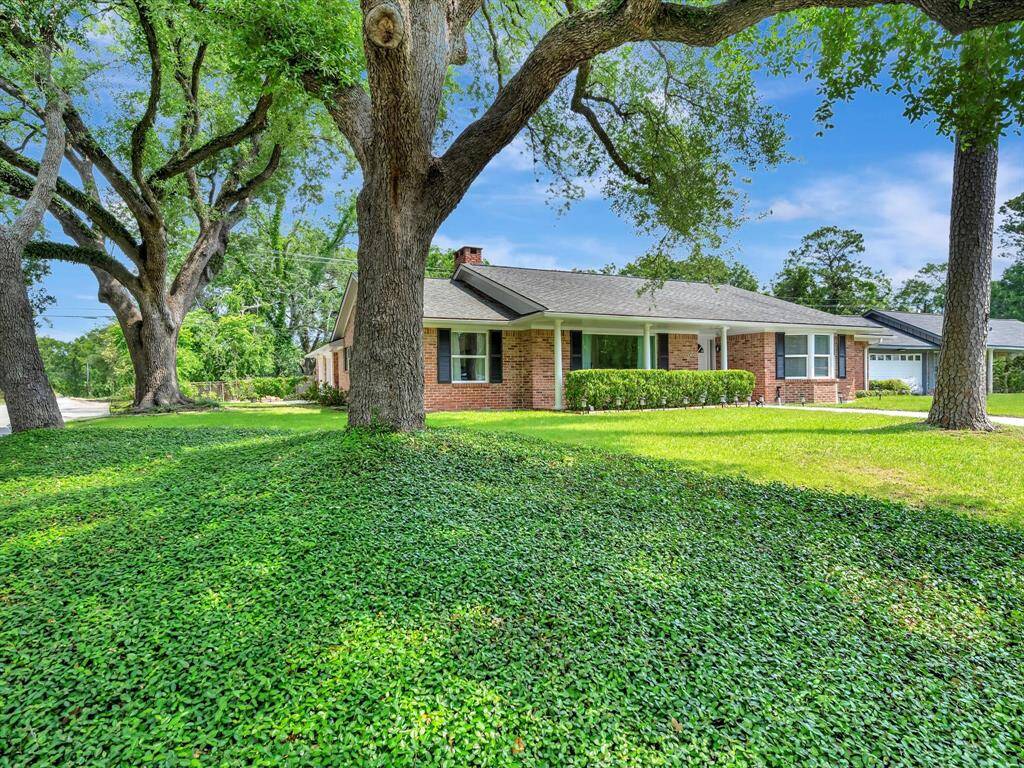 Large corner lot