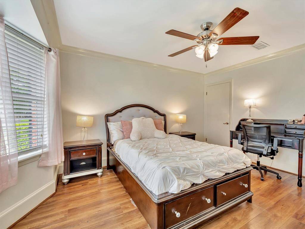 Guest Bedroom 1
