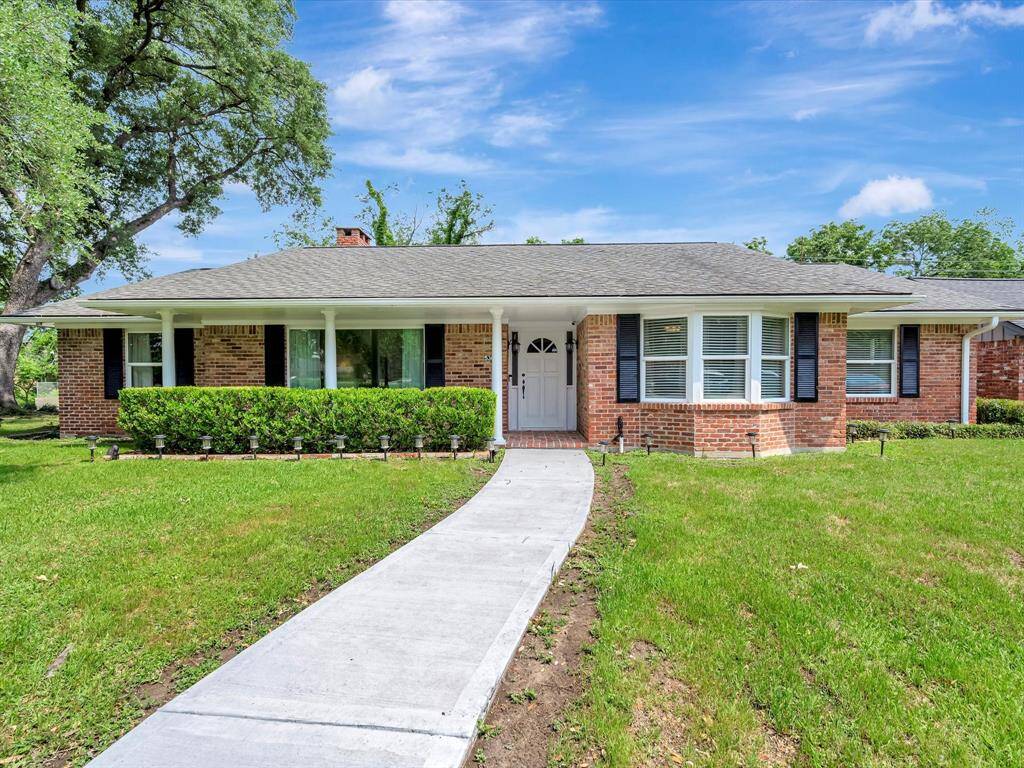 5303 Laurel Creek Way