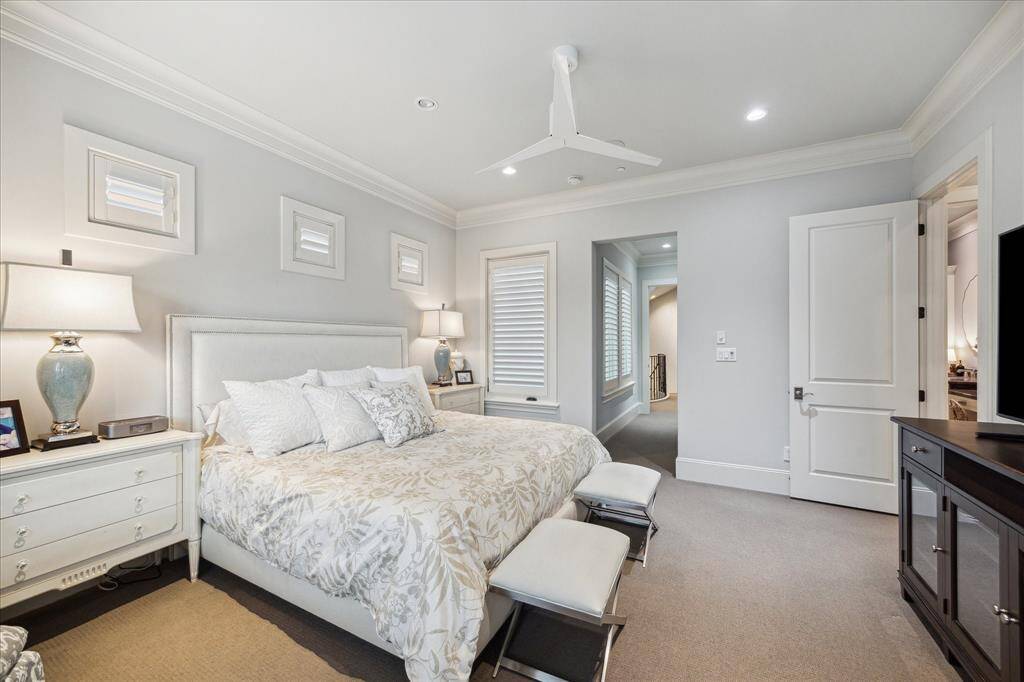 Two sinks, two closets, walk-in shower, and tub. What more can you ask for?