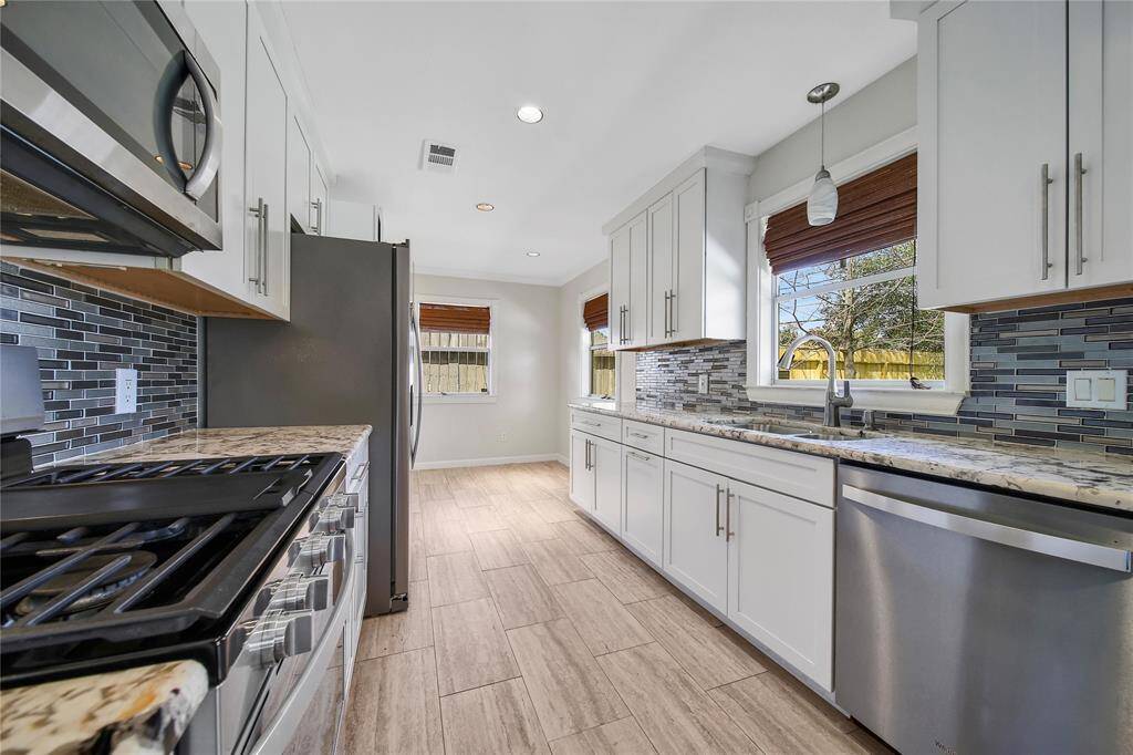 STAINLESS STEEL APPLIANCES