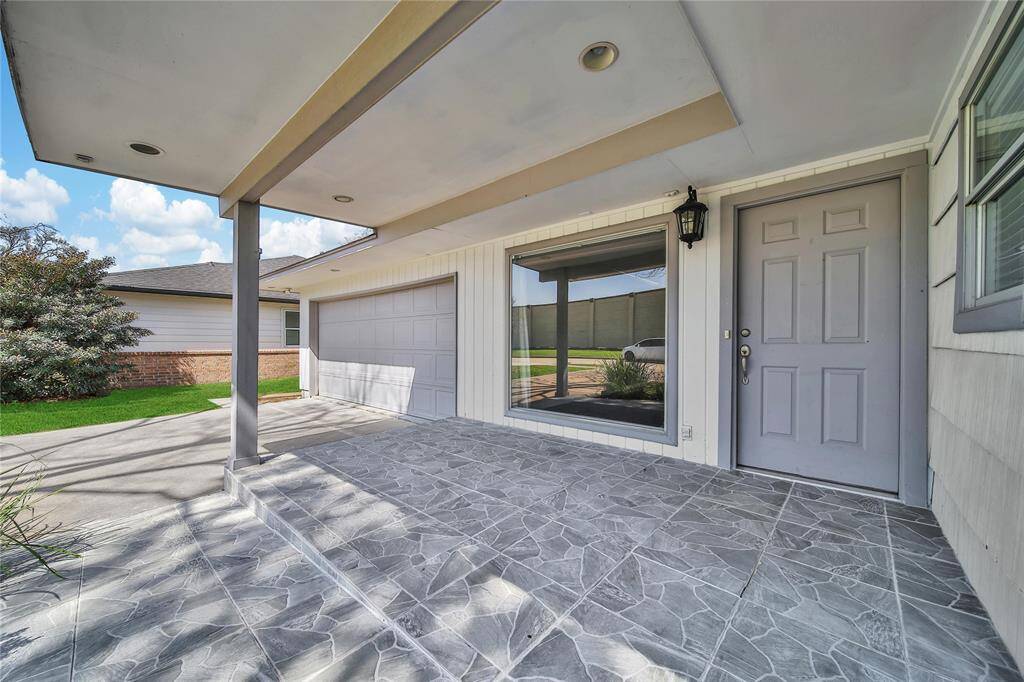 UPGRADED STONE IN FRONT ENTRY