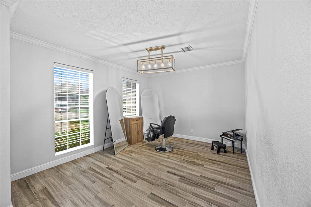Formal Dinning/Living or Office Space