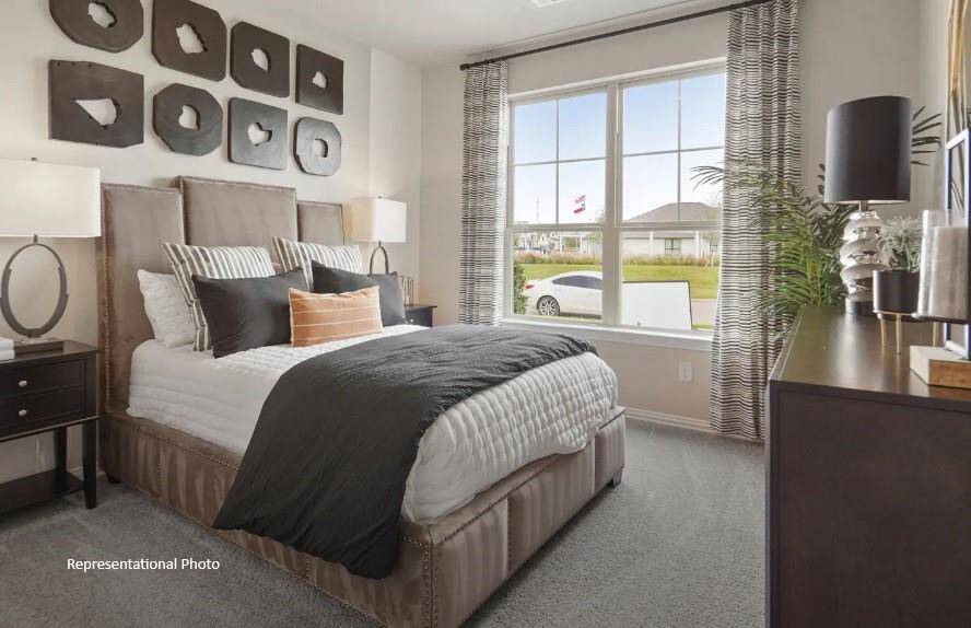 What a perfect space for a growing family, or even a parent to stay!