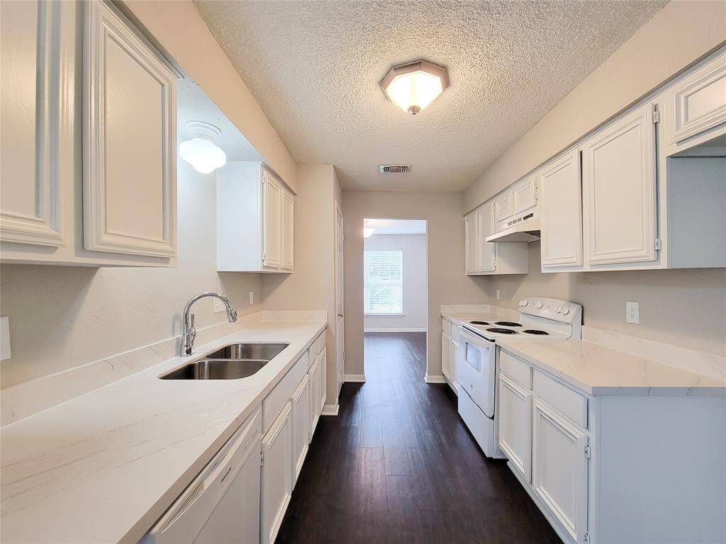 Recently installed quartz countertops and backsplash