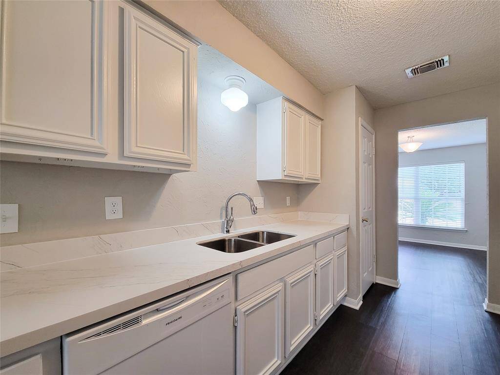 New undermount sink and faucet