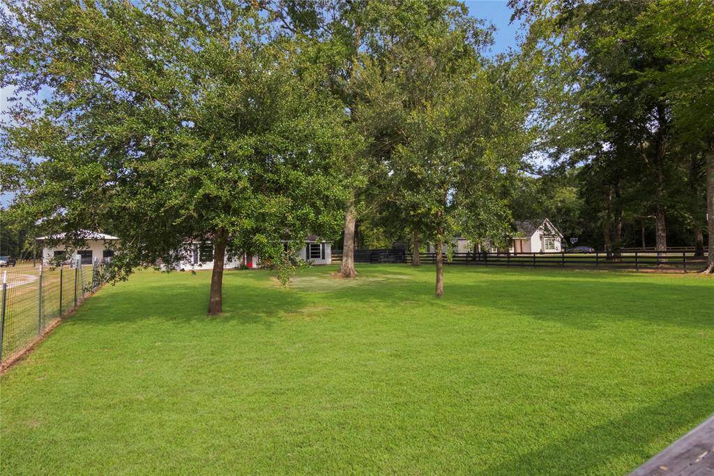 Fully fenced front.